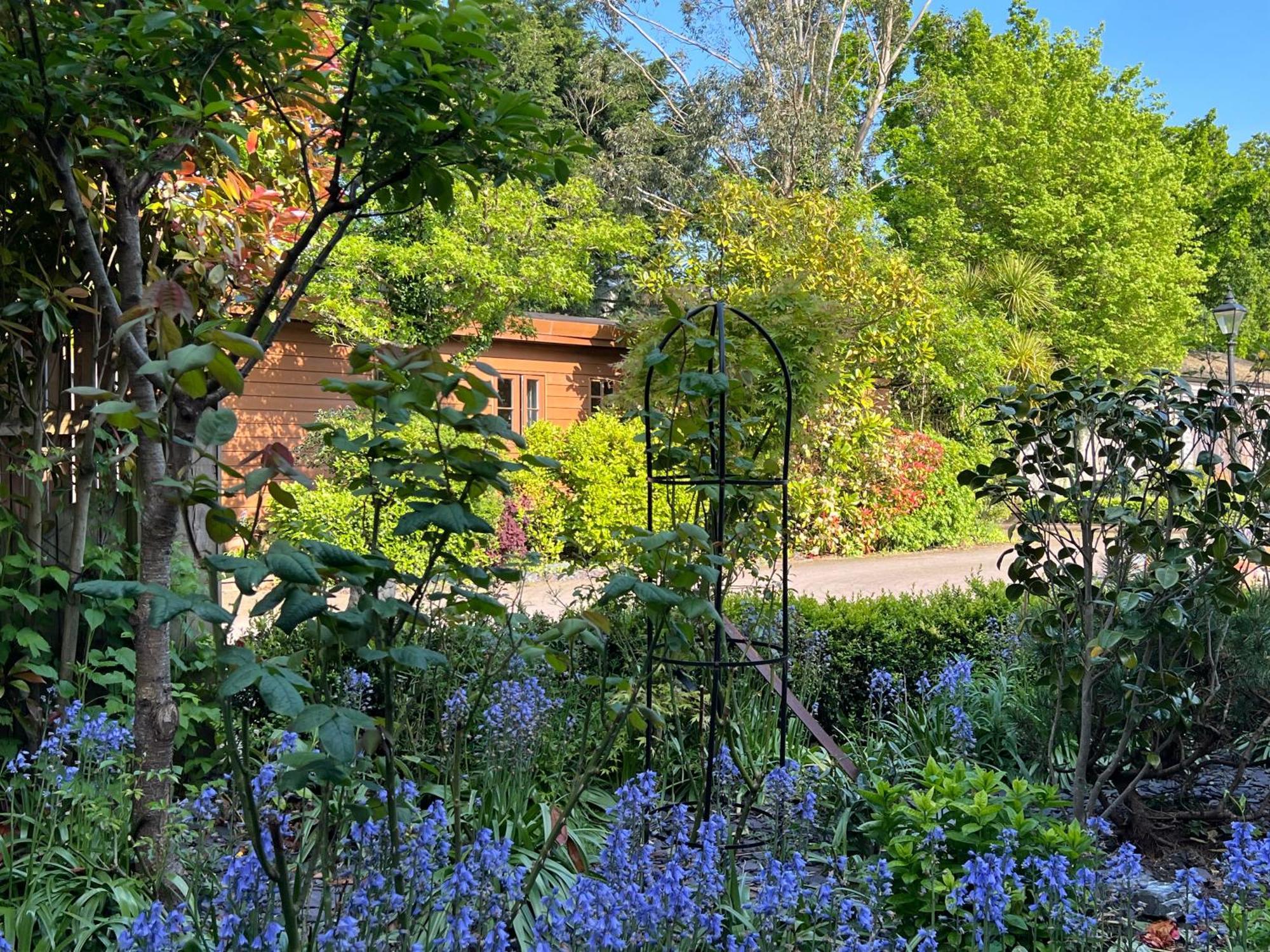 Amber Lodge Hickstead-A Бургесс-Хилл Экстерьер фото
